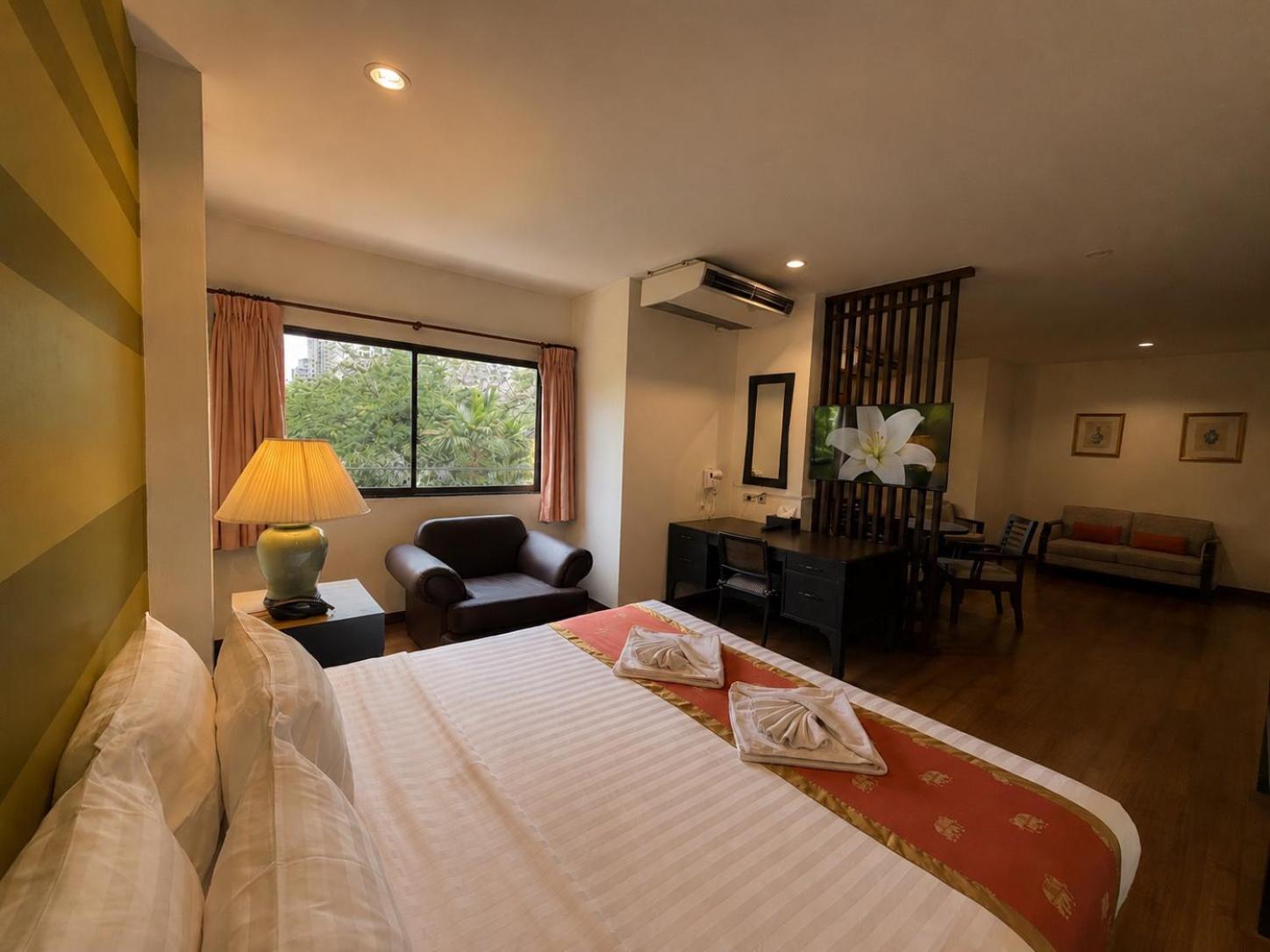 Suite Woraburi